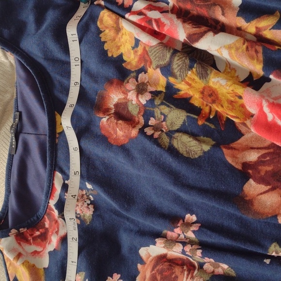 Floral Dress Size Large Great condition - Picture 12 of 16